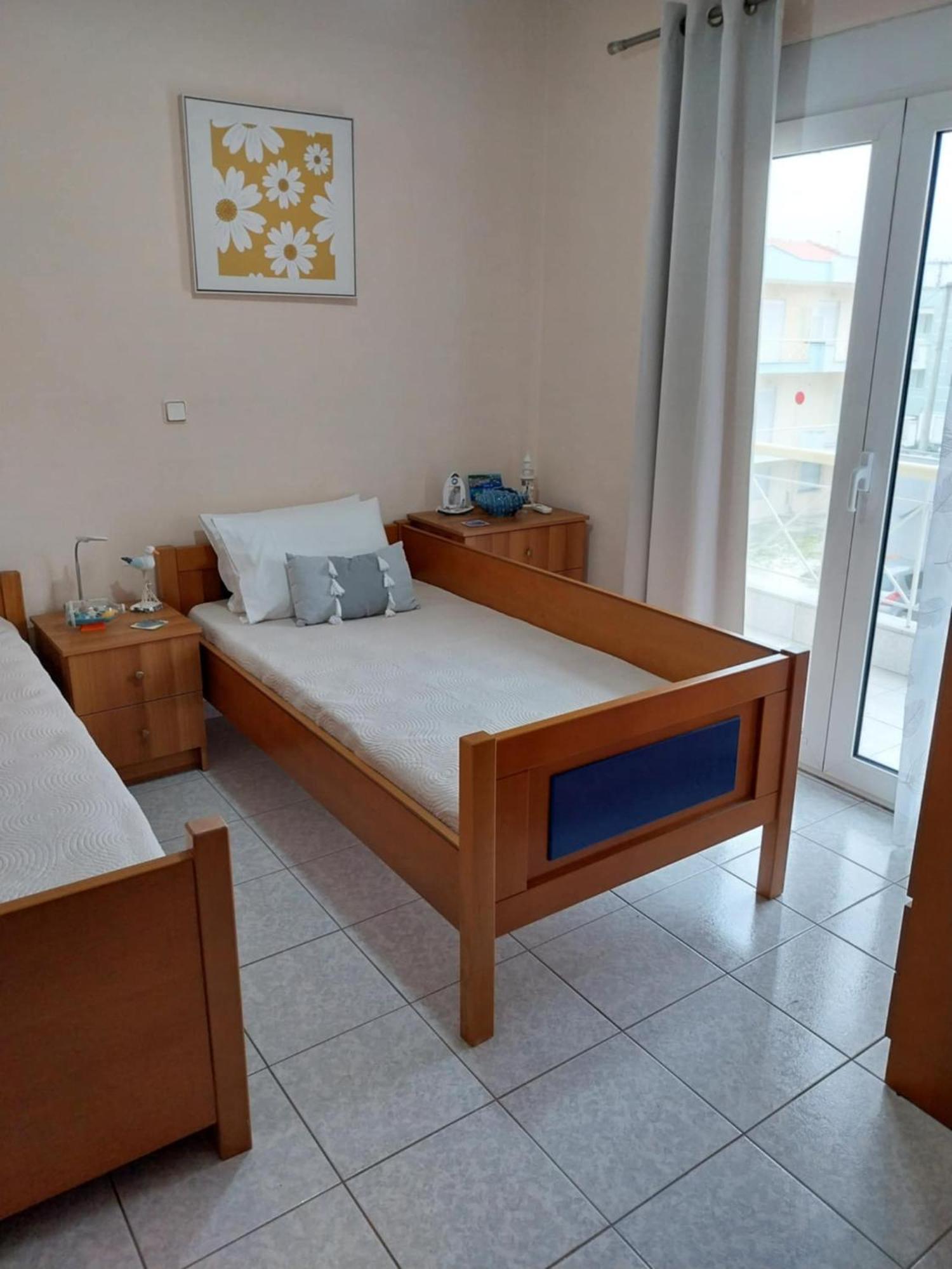 Elegant Apartment Near The Beach Néa Péramos Εξωτερικό φωτογραφία