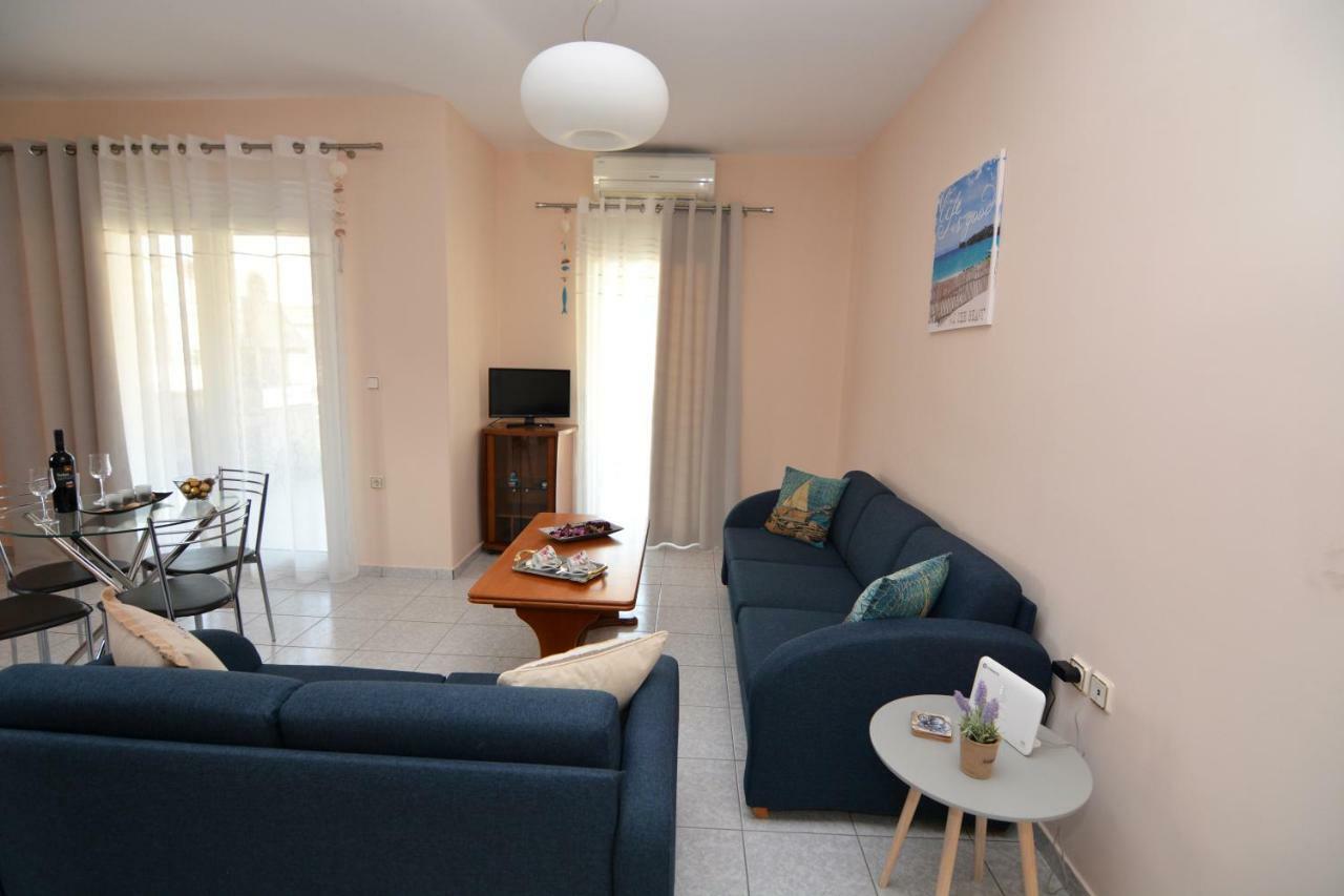 Elegant Apartment Near The Beach Néa Péramos Εξωτερικό φωτογραφία