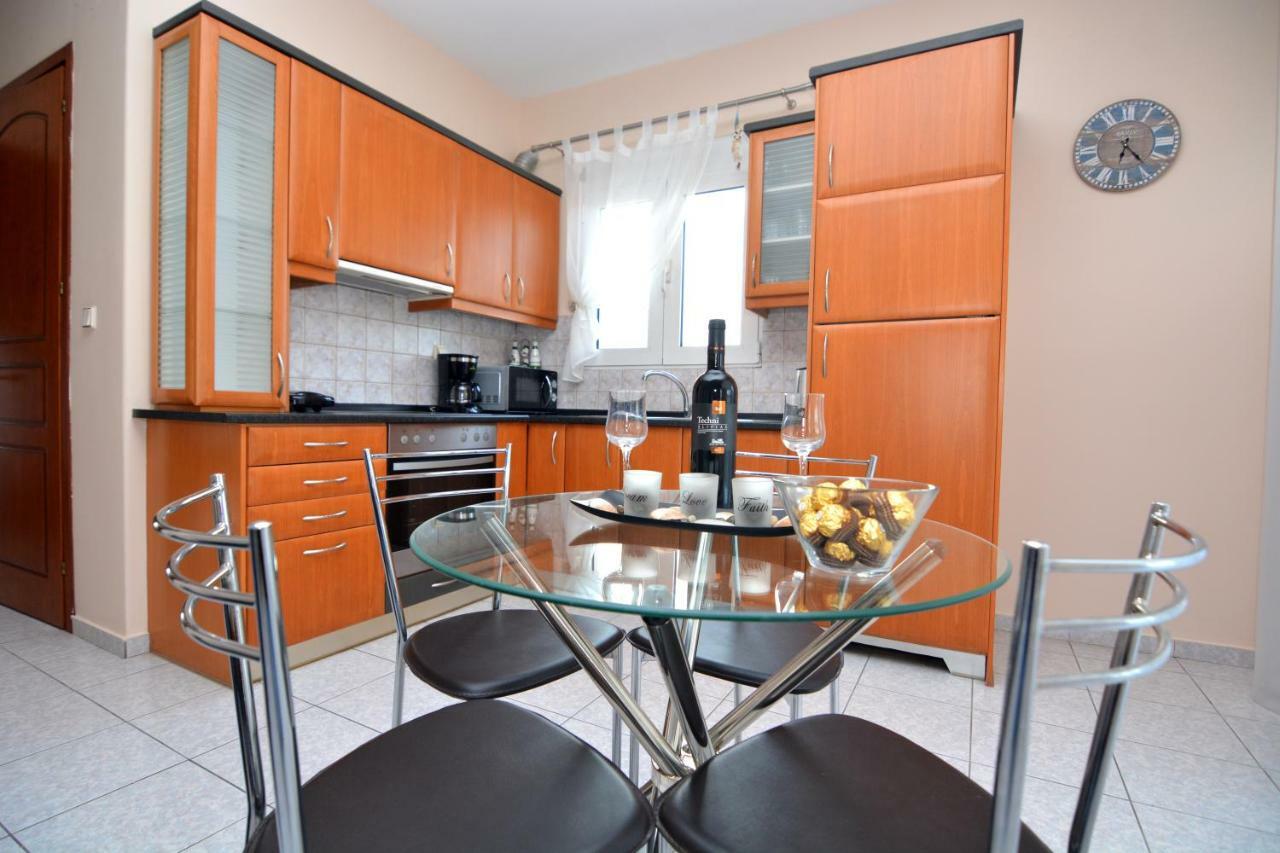 Elegant Apartment Near The Beach Néa Péramos Εξωτερικό φωτογραφία