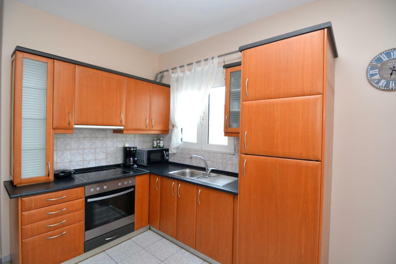 Elegant Apartment Near The Beach Néa Péramos Εξωτερικό φωτογραφία