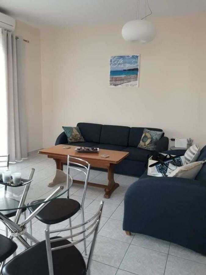 Elegant Apartment Near The Beach Néa Péramos Εξωτερικό φωτογραφία