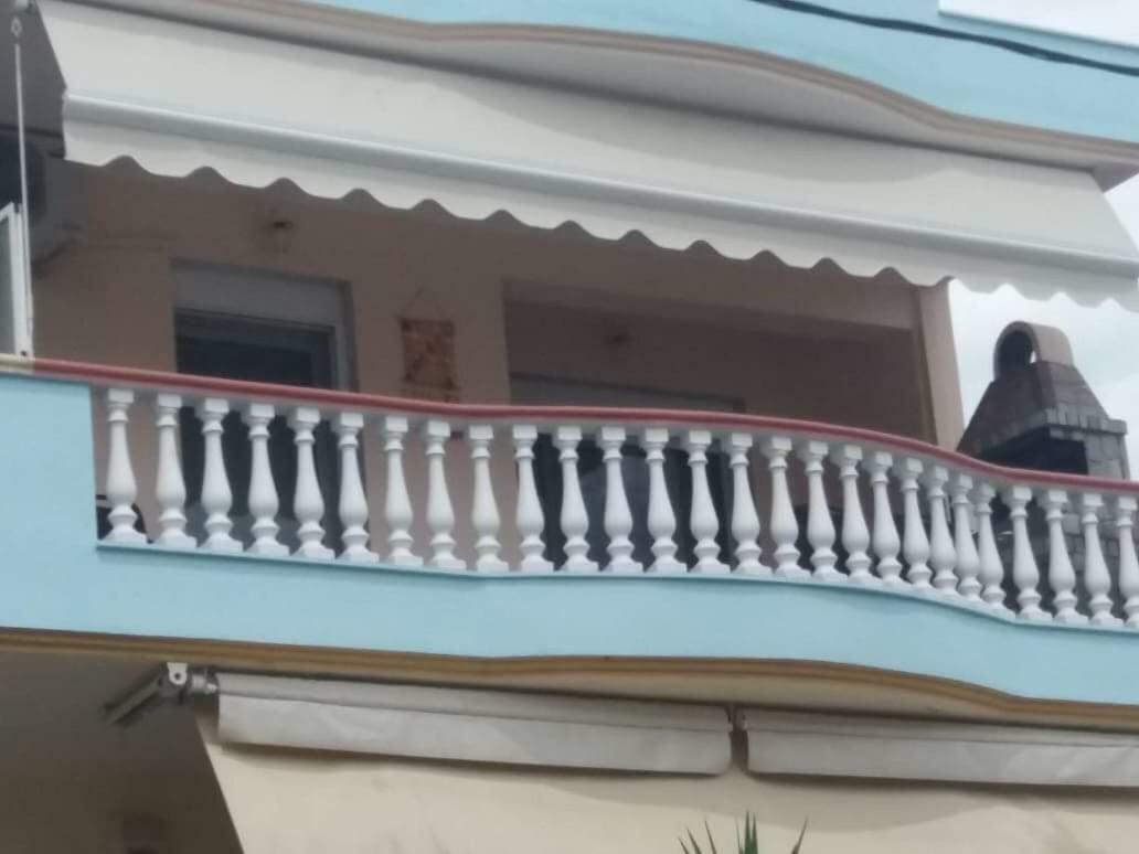 Elegant Apartment Near The Beach Néa Péramos Εξωτερικό φωτογραφία
